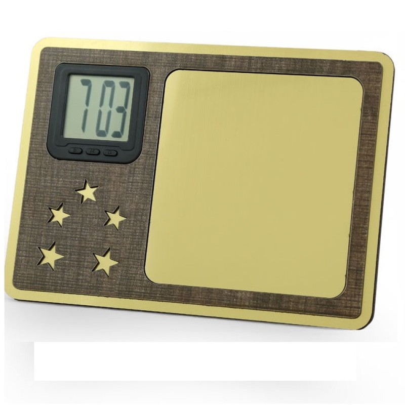 Memento with 5 star and Digital clock